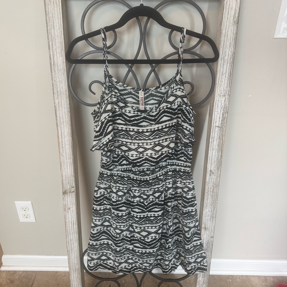 MUDD Ruffle Top Black and White Tribal Print Mini Dress Size Large